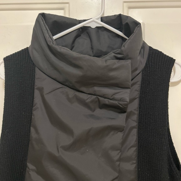 Eileen Fisher Black Sleeveless Merino Wool Puffer Vest SMALL - Picture 3 of 8